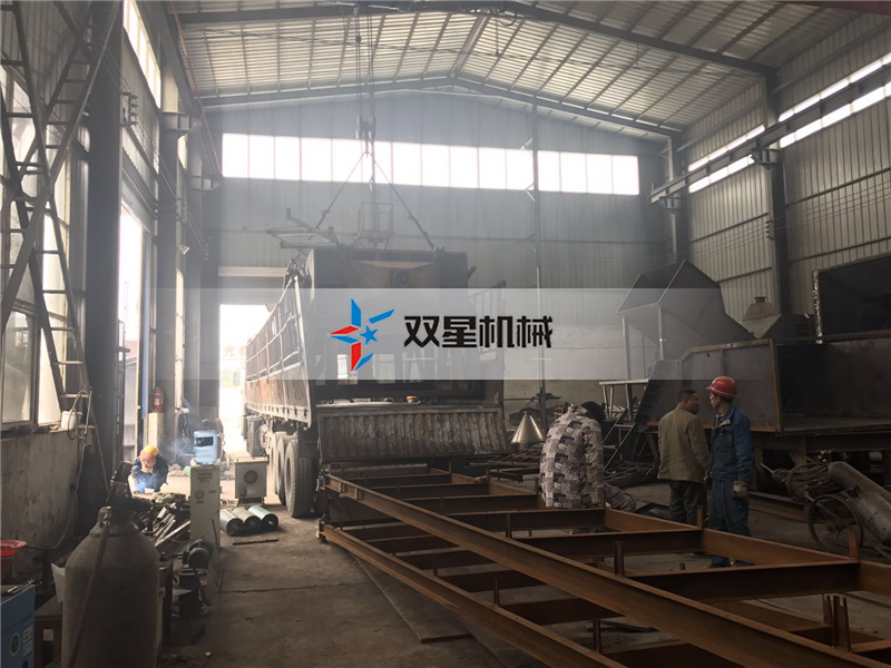 橡膠撕碎機發貨現場