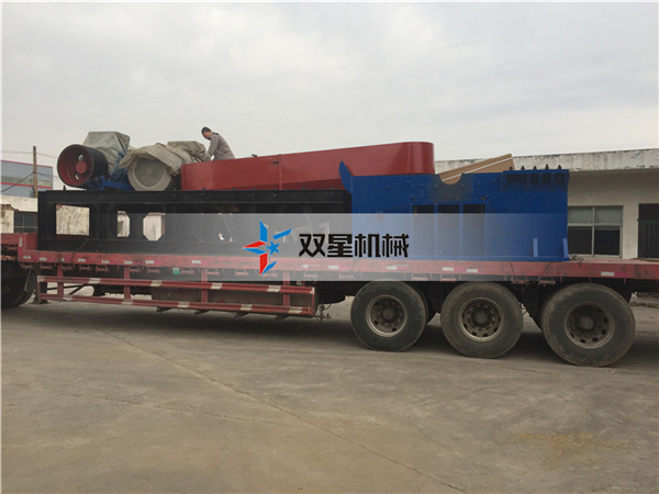 <a href='http://www.gyrfc.com' target='_blank'><span>金屬撕碎機</span></a>廠家1600型設備發貨現場