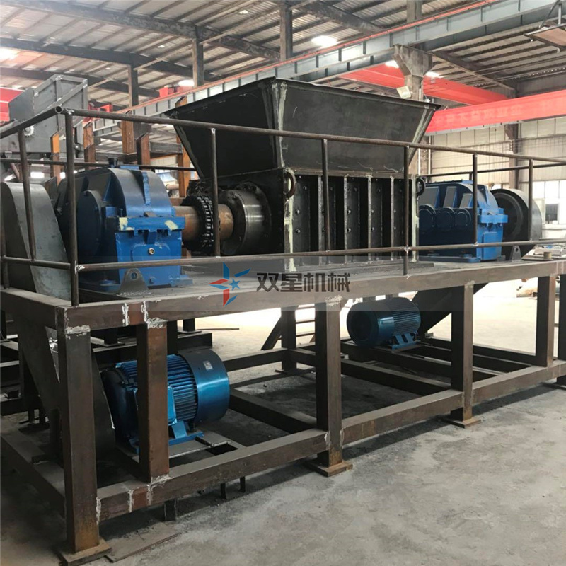 金屬撕碎機生產現場