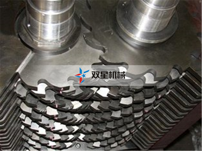 雙軸撕碎機設(shè)備主要撕碎哪些物料？
